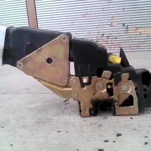 Kedvezményes ár MITSUBISHI Space Star 2000.09.01-2004.12.03 Jobb első ajtó zárszerkezet központizáras ferdehátú kivitel 5 ajtós bontott alkatrész