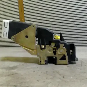 Kedvezmény MITSUBISHI Space Star 2000.09.01-2004.12.03 Jobb első ajtó zárszerkezet központizáras bontott alkatrész