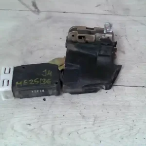 MITSUBISHI Space Star 2000.09.01-2004.12.03 Jobb hátsó ajtó zárszerkezet központi záras bontott alkatrész Olcsóbb