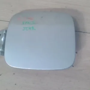 Vedd meg online MITSUBISHI Space Star 2000.09.01-2004.12.03 Tankajtó bontott alkatrész