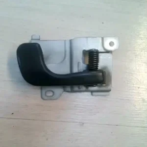 MITSUBISHI SPACE WAGON Jobb első belső kilincs 5 ajtósbontott alkatrész Kedvezmény