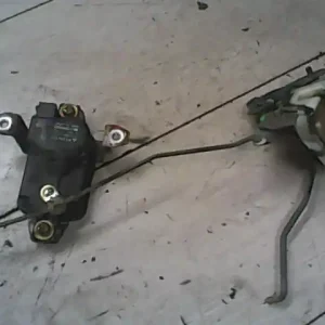 Ne maradj le MITSUBISHI SPACE WAGON Bal hátsó ajtó zárszerkezet központi záras bontott alkatrész