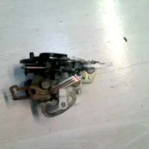 MITSUBISHI SPACE WAGON Bal hátsó ajtó zárszerkezet mechanikus 5 ajtósbontott alkatrész Azonnali szállítás