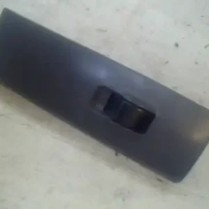 MITSUBISHI SPACE WAGON Jobb első ablakemelő kapcsoló bontott alkatrész Végkiárusítás