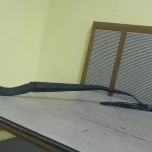 Bestseller NISSAN ALMERA 00-03 Ablaktörlő kar jobb első bontott alkatrész