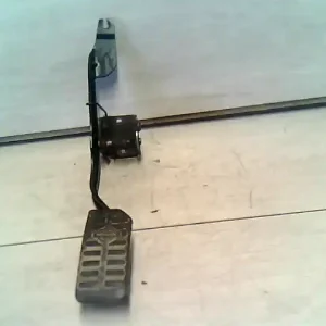 Szezonális akció NISSAN ALMERA 00-03 Gázpedál bontott alkatrész