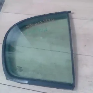 NISSAN ALMERA 00-03 Jobb hátsó fixüveg ajtóban 5 ajtós bontott alkatrész Ne maradj le