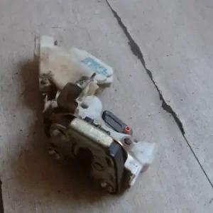 Azonnal elérhető NISSAN ALMERA 03- Bal hátsó ajtó zárszerkezet központi záras 4 ajtós bontott alkatrész