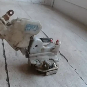 Ajánlat NISSAN ALMERA 03- Bal hátsó ajtó zárszerkezet központi záras 4 ajtós bontott alkatrész