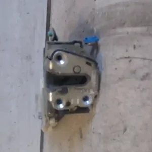 Vedd meg online NISSAN ALMERA 03- Jobb első ajtó zárszerkezet központizáras 5 ajtós bontott alkatrész