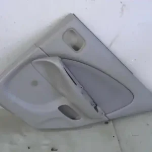 Árcsökkenés NISSAN ALMERA 03- Jobb hátsó ajtó kárpit bontott alkatrész