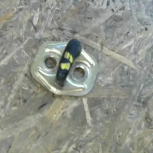 Vedd meg most NISSAN ALMERA 03- Zárütközőbontott alkatrész