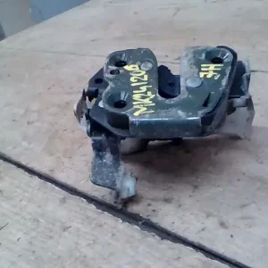 Kedvezményes ár NISSAN ALMERA 96-98 Jobb hátsó ajtó zárszerkezet mechanikus 4 ajtós bontott alkatrész