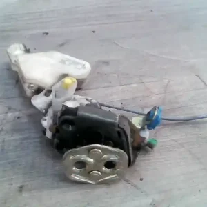 Olcsó NISSAN ALMERA 98-00 Bal első ajtó zárszerkezet mechanikus 5 ajtósbontott alkatrész