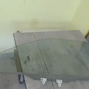 Legkelendőbb NISSAN ALMERA 98-00 Bal első ajtóüveg 5 ajtós bontott alkatrész