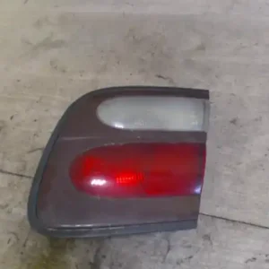 Expressz szállítás NISSAN ALMERA 98-00 Jobb belső hátsó lámpa 5 ajtós bontott alkatrész