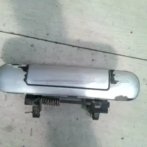 Olcsó NISSAN ALMERA 98-00 Jobb hátsó külső kilincs 4 ajtós bontott alkatrész