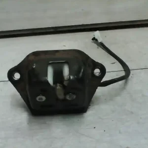 Akciós ár NISSAN ALMERA TINO Csomagtérajtó zárszerkezet bontott alkatrész