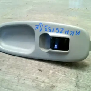 Olcsóbb NISSAN ALMERA TINO Jobb első ablakemelő kapcsoló bontott alkatrész