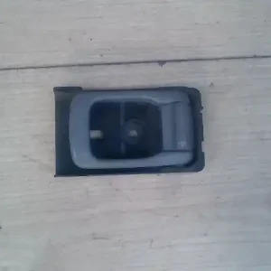 Ajánlat NISSAN MICRA K11 92.08-00.07 Bal első belső kilincs bontott alkatrész