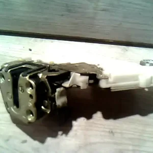 Akció NISSAN MICRA K11 92.08-00.07 Bal hátsó ajtó zárszerkezet központi záras központizárasbontott alkatrész