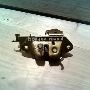 Biztonságos fizetés NISSAN MICRA K11 92.08-00.07 Csomagtérajtó zárszerkezet 5 ajtósbontott alkatrész