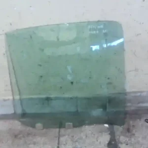 Vásárlói kedvenc NISSAN MICRA K11 92.08-00.07 Jobb hátsó ajtóüveg zöld (5 ajtós)bontott alkatrész