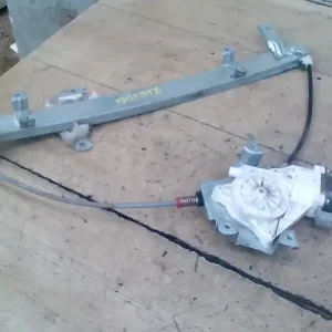 Vásárlói kedvenc NISSAN MICRA K12 2002-2010 Bal első ablakemelő szerkezet elektromos 3 ajtós bontott alkatrész