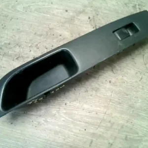 Akció NISSAN MICRA K12 2002-2010 Jobb első ablakemelő kapcsoló bontott alkatrész