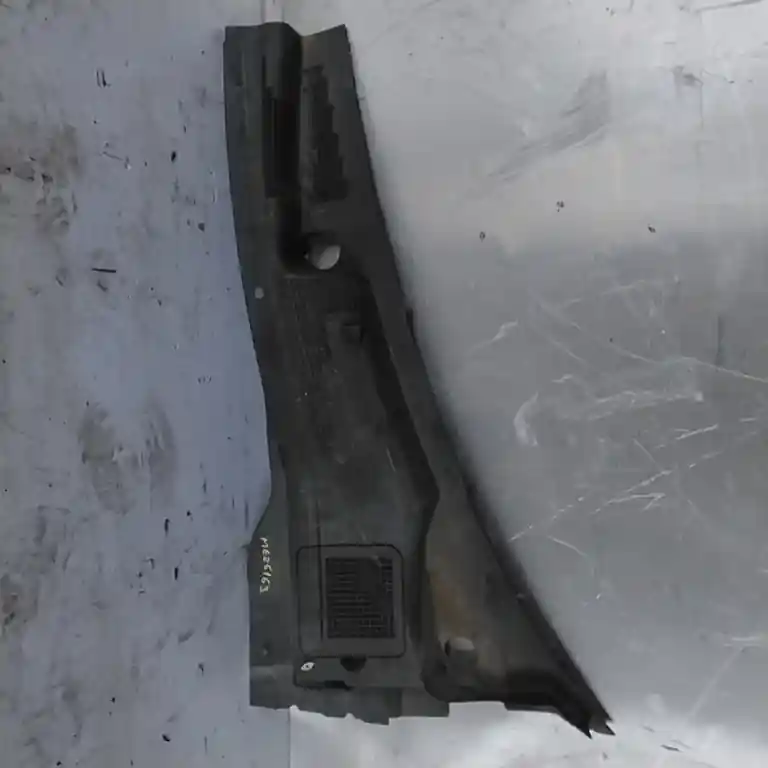 Exkluzív ajánlat NISSAN Murano (Z50) 2002.05.01-2008.02.28 Bal levélrács bontott alkatrész