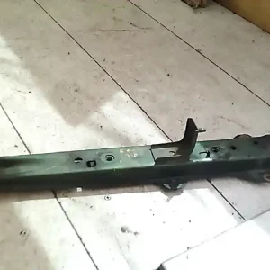 Prémium NISSAN Pickup 1997.01-2000 Homlokfal zárhíd bontott alkatrész