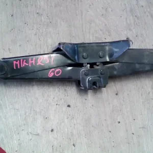 Újdonság NISSAN PRIMERA 98-01 Autóemelő bontott alkatrész