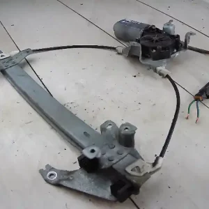 Alacsony ár NISSAN PRIMERA 98-01 Bal hátsó ablakemelő motor bontott alkatrész