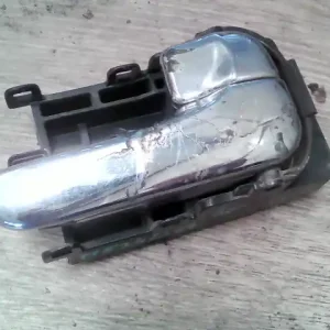 Szuper akció NISSAN PRIMERA 98-01 Jobb első belső kilincs bontott alkatrész