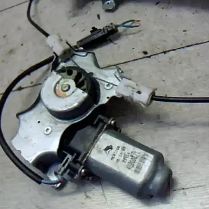 Bestseller NISSAN PRIMERA 98-01 Jobb első ablakemelő szerkezet elektromos bontott alkatrész