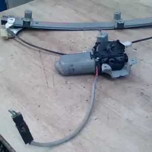 Biztonságos fizetés NISSAN PRIMERA 98-01 Jobb első ablakemelő szerkezet elektromos 5 ajtós bontott alkatrész