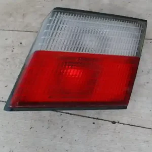 Újdonság NISSAN PRIMERA P11 96.10-99.09 Jobb belső hátsó lámpa lépcsőshátú kivitel bontott alkatrész