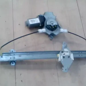 Biztonságos fizetés NISSAN PRIMERA P12 2001-2007 Jobb hátsó ablakemelő szerkezet elektromos 4 ajtós bontott alkatrész