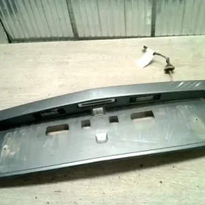 Gyors szállítás NISSAN PRIMERA P12 2001-2007 Rendszámtábla tartó sedan bontott alkatrész