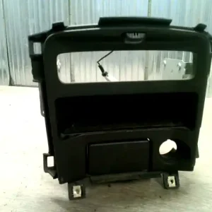 Árengedmény NISSAN PRIMERA P12 2001-2007 Tároló rekesz első bontott alkatrész