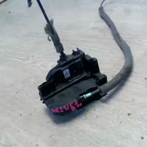 Akció NISSAN QASHQAI Bal hátsó ajtó zárszerkezet központi záras bontott alkatrész