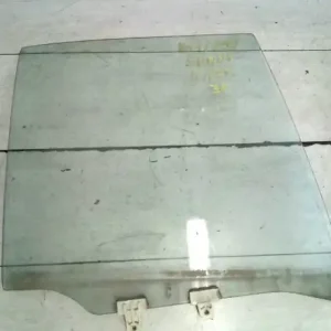 Akció NISSAN SUNNY N14 91.03-95.09 Jobb hátsó ajtóüveg bontott alkatrész