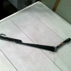 Akciós ár NISSAN VANETTE CARGO Ablaktörlő kar bal első bontott alkatrész