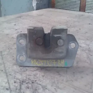 NISSAN VANETTE CARGO Bal alsó csomagtérajtó zárbontott alkatrész Rendeld meg most