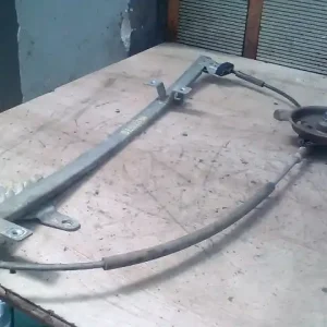 NISSAN VANETTE CARGO Bal első ablakemelő szerkezet mechanikus bontott alkatrész Különleges ajánlat