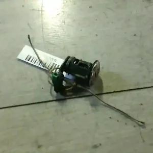 Árengedmény NISSAN VANETTE CARGO Bal első ajtó dugózár bontott alkatrész