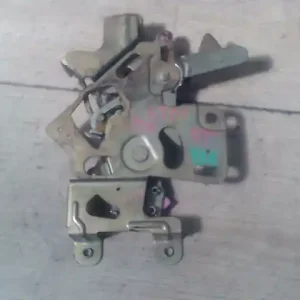 NISSAN VANETTE CARGO Bal tolóajtó zárszerkezet zárfordító mechanika bontott alkatrész Akció