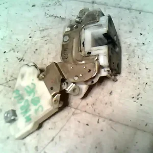 Ajánlat NISSAN VANETTE CARGO Jobb első ajtó zárszerkezet központizáras bontott alkatrész