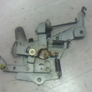 Ingyenes szállítás NISSAN VANETTE CARGO Jobb hátsó ajtó zárszerkezet mechanikus bontott alkatrész