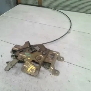 Rendeld meg most NISSAN VANETTE CARGO Jobb tolóajtó zárszerkezet bontott alkatrész